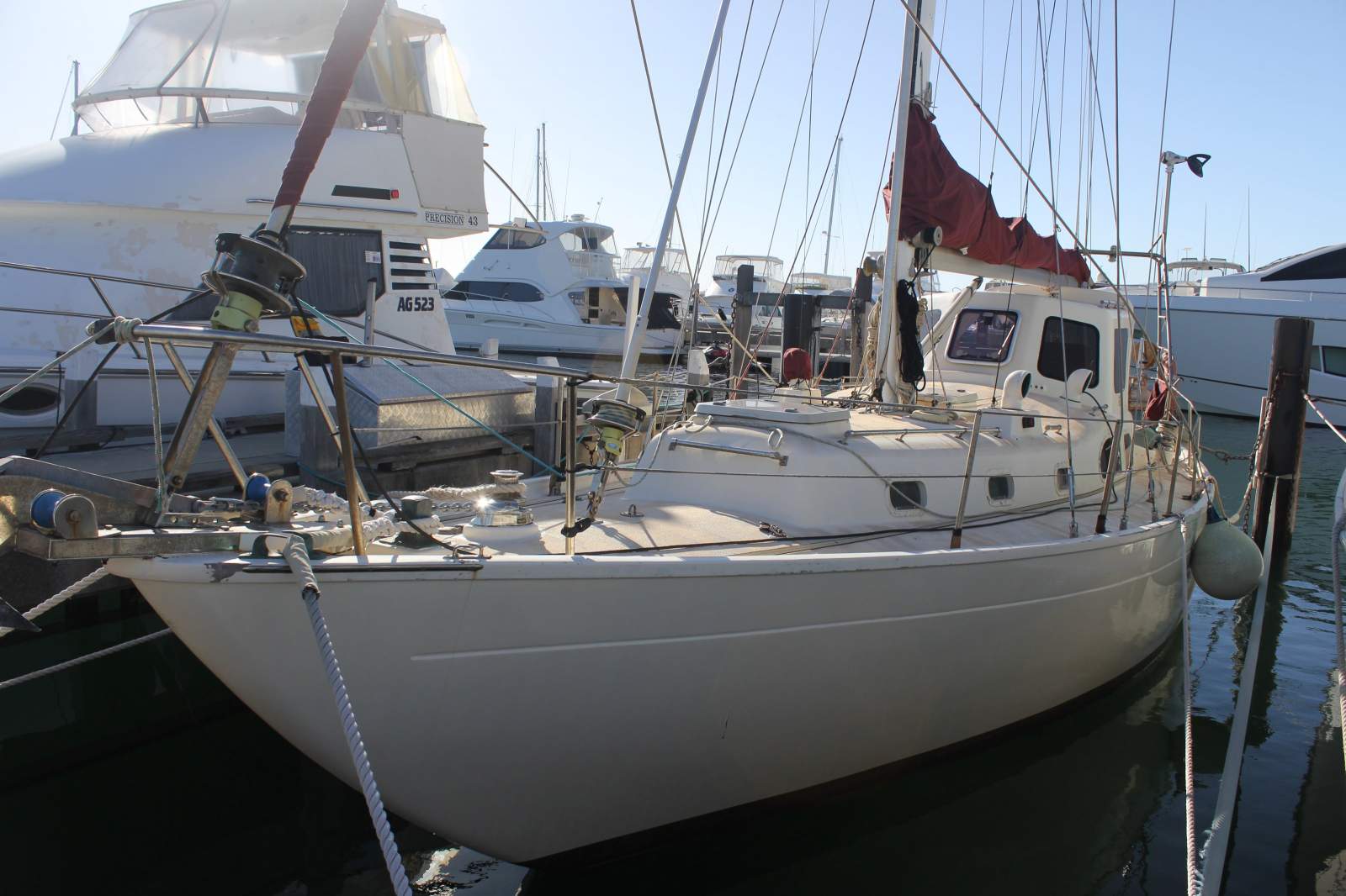 Pearson Invicta II Fibreglass Cruising Yacht