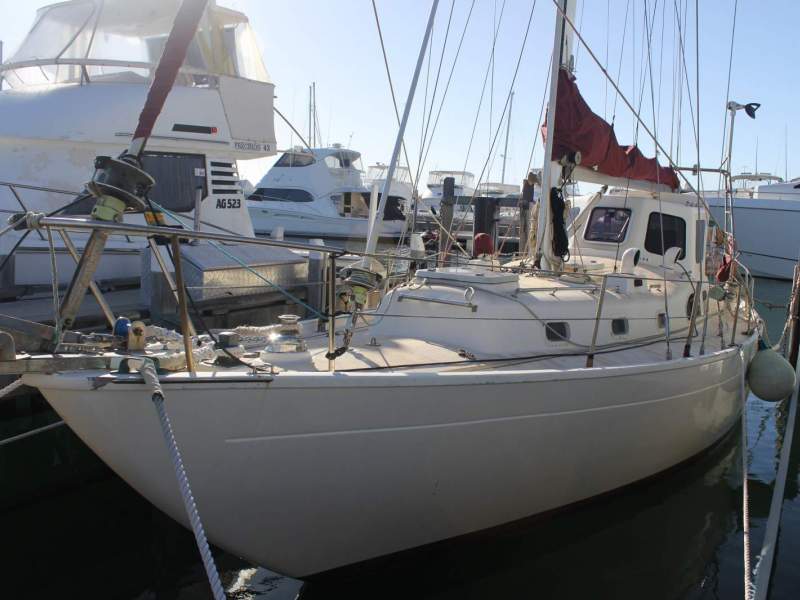 Pearson Invicta II Fibreglass Cruising Yacht