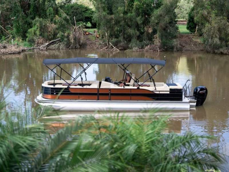 Drift Pontoon