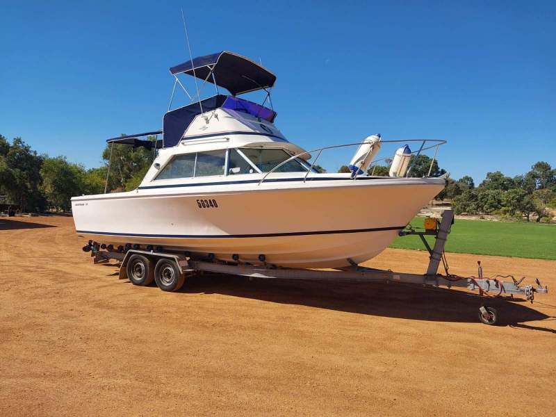 Bertram 25 Flybridge