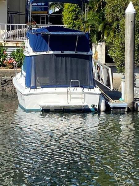 CruiseCraft Executive 800 Flybridge Cruiser