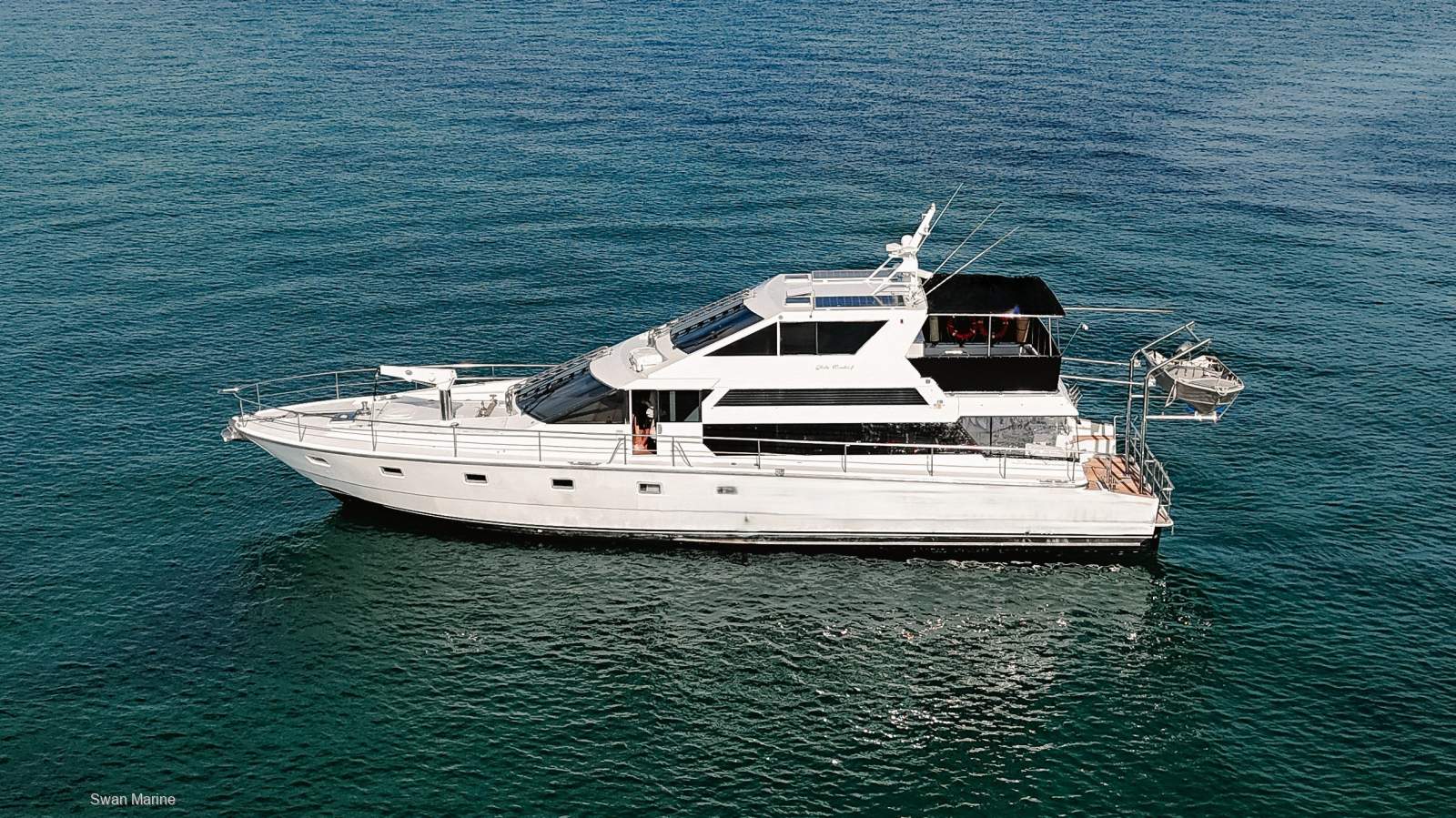 Carter 72 Custom Flybridge Cruiser