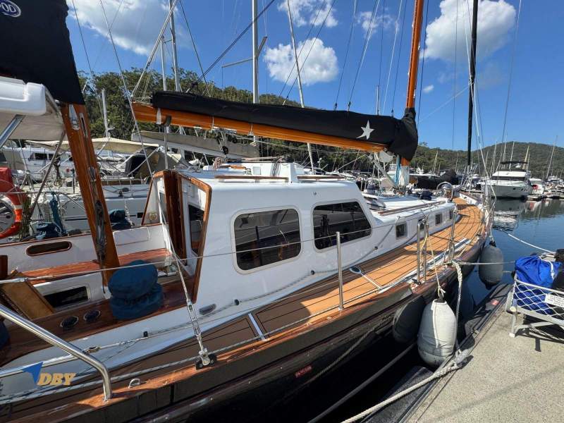 Herreshoff Mobjack 42
