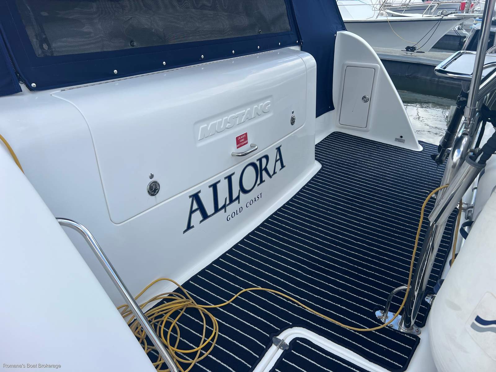 Mustang 3800 Sportscruiser