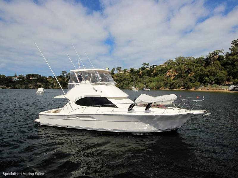Riviera 40 Flybridge