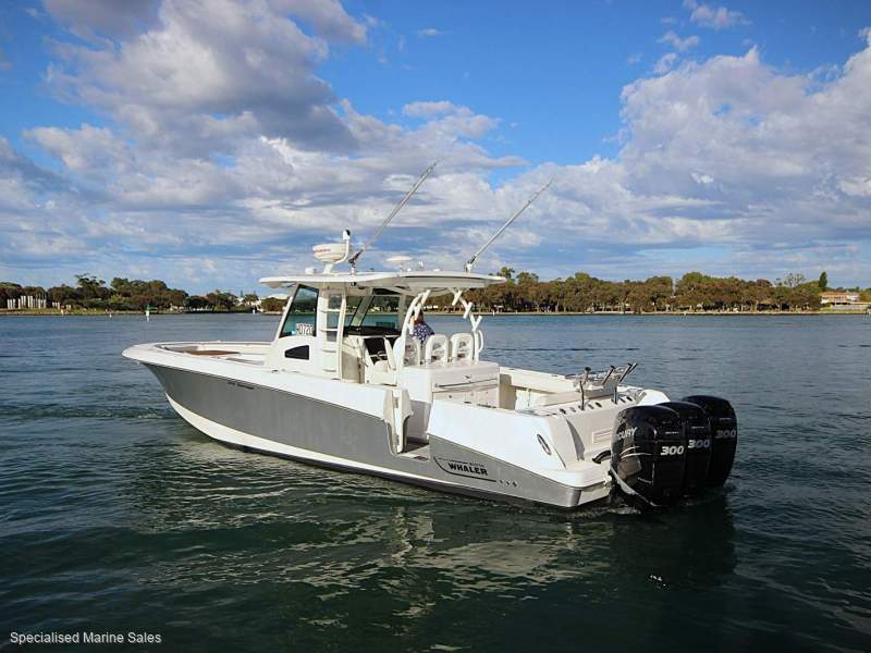 Boston Whaler 370