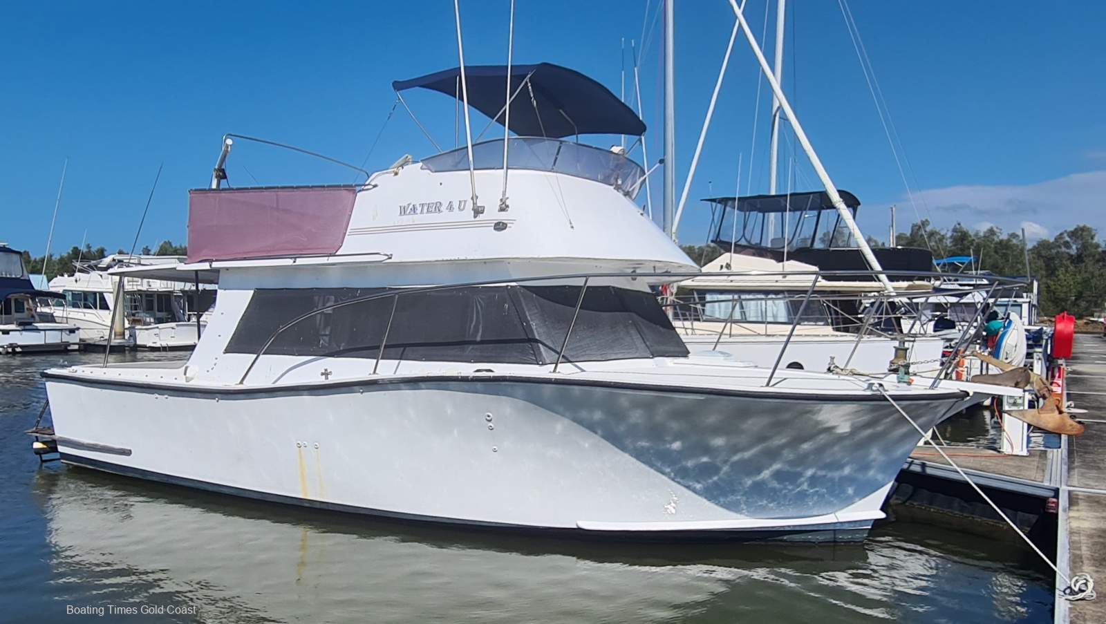 All Seasons Flybridge Cruiser 33:Fybridge Cruiser  33