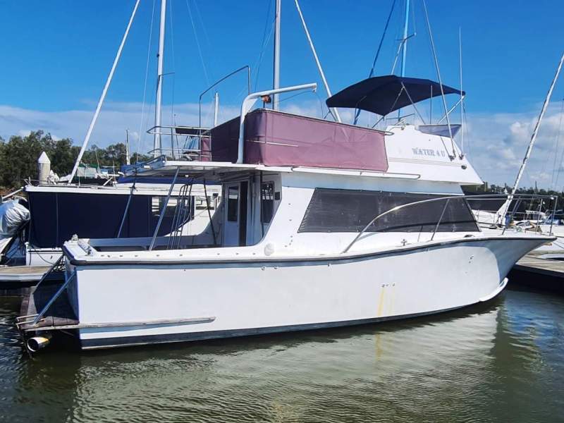 All Seasons Flybridge Cruiser 33