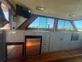 Mustang 3800 Flybridge Cruiser