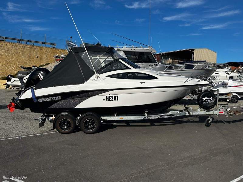 Whittley CR 2080 OB AS NEW CONDITION 135HP 4STR MERCURY 33HRS