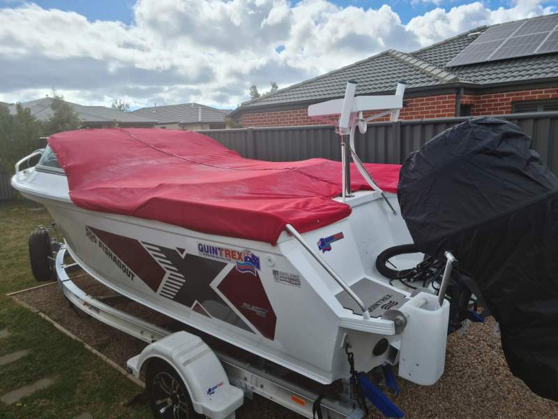 Quintrex 500 Fishabout Pro