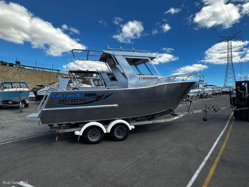 Black Dog 6.4m Walkaround 2025 Model (7.2m OAL)
