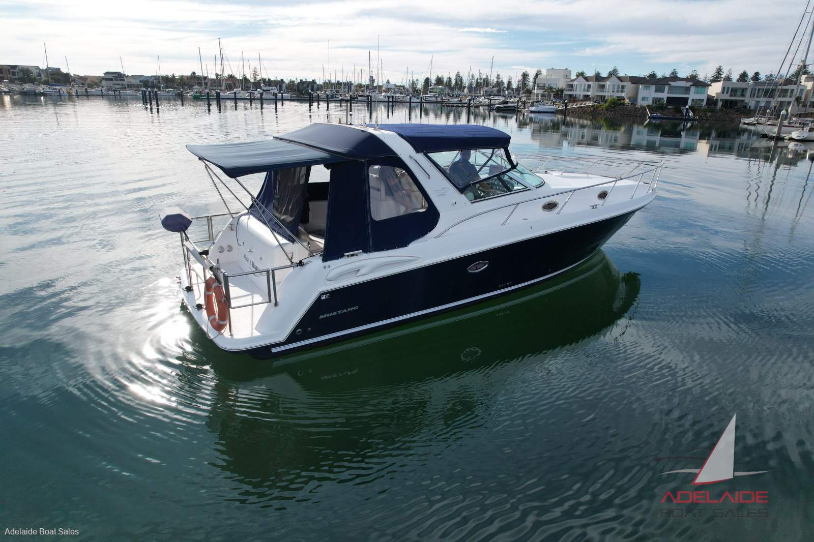 Mustang 3800 Sportscruiser Bow thruster + Electronic controls