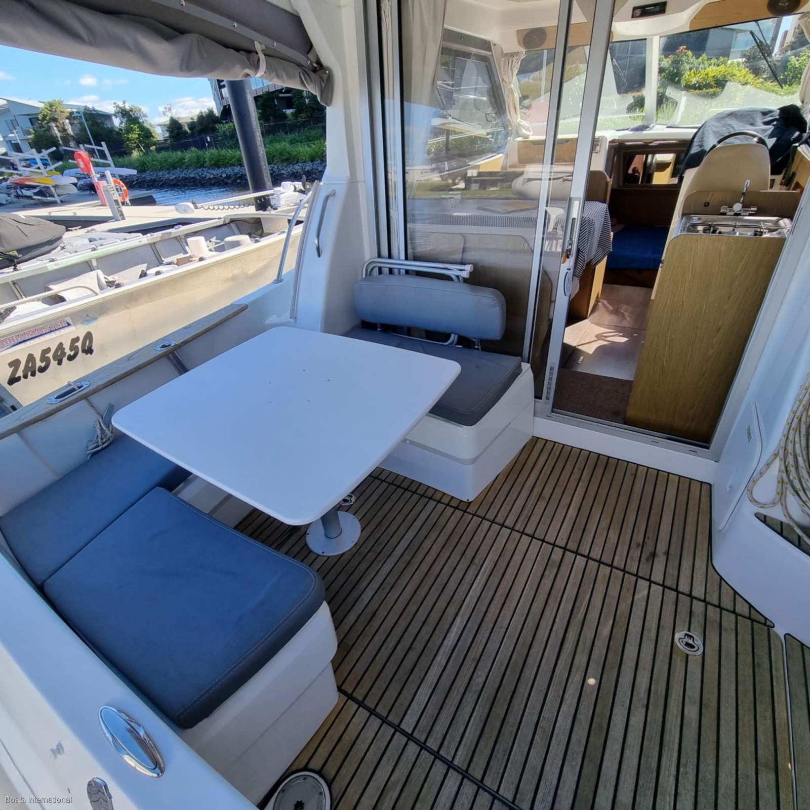 Beneteau Antares 8