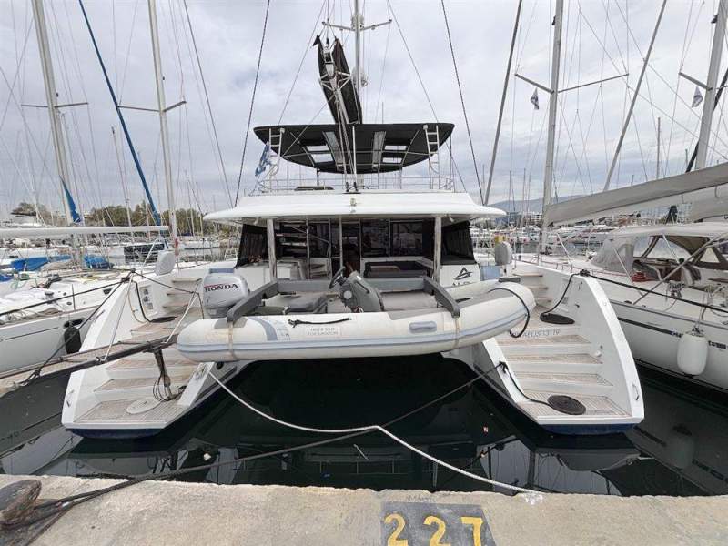 Lagoon 560 S2