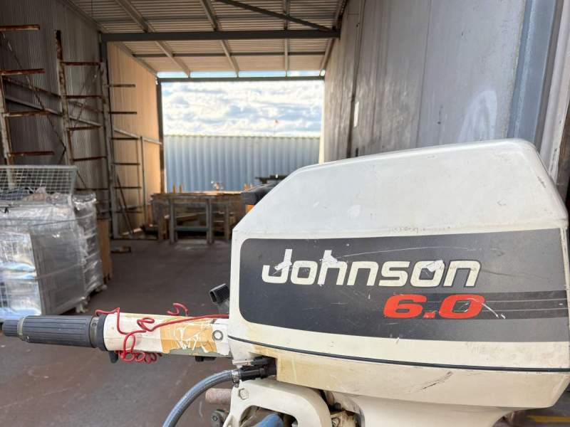 Johnson 6HP 2 stroke
