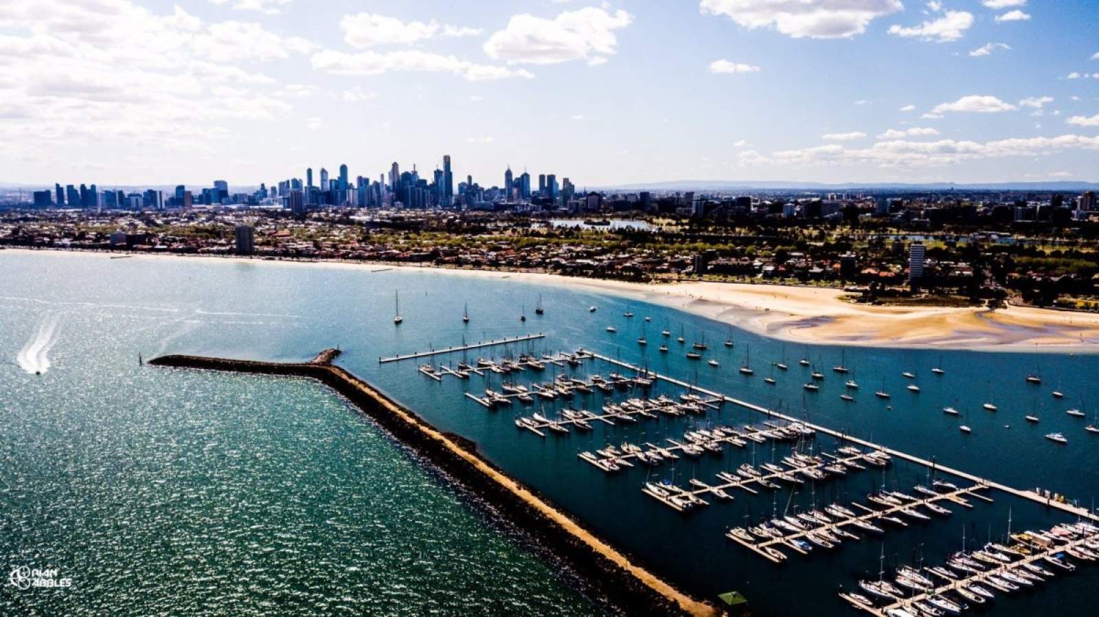 ROYAL MELBOURNE MARINA BERTH FOR A MULTIHULL