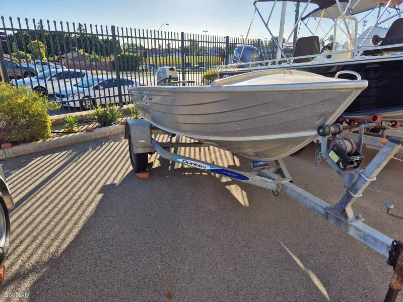 Quintrex 370 Dart Open