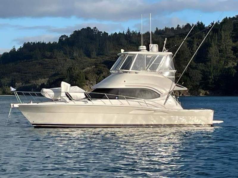 Riviera 40 Platinum Flybridge