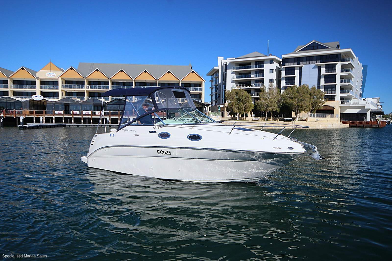 Sea Ray 240 Sundancer *** AUSTRALIAN DELIVERED *** $ 55,900 ***