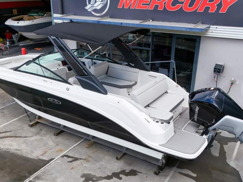 Sea Ray 250 SDX OB Bowrider