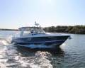 Boston Whaler 350 Realm Side Console