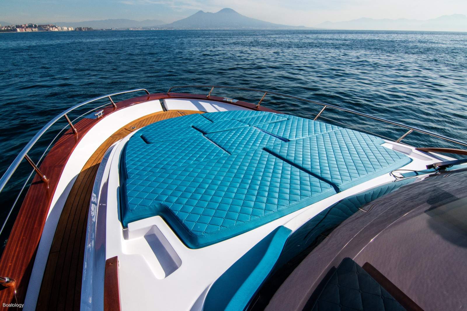 Cantiere Mimi Srl 11 Cabin:Multiple lounging and sunbathing zones fore and aft