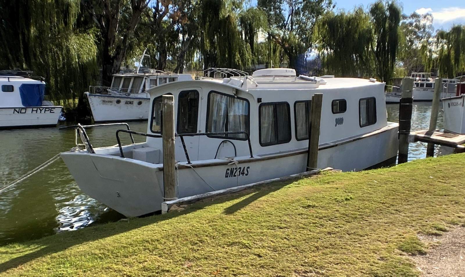"YOLO" Trailerable One Bed Houseboat, Great Value.