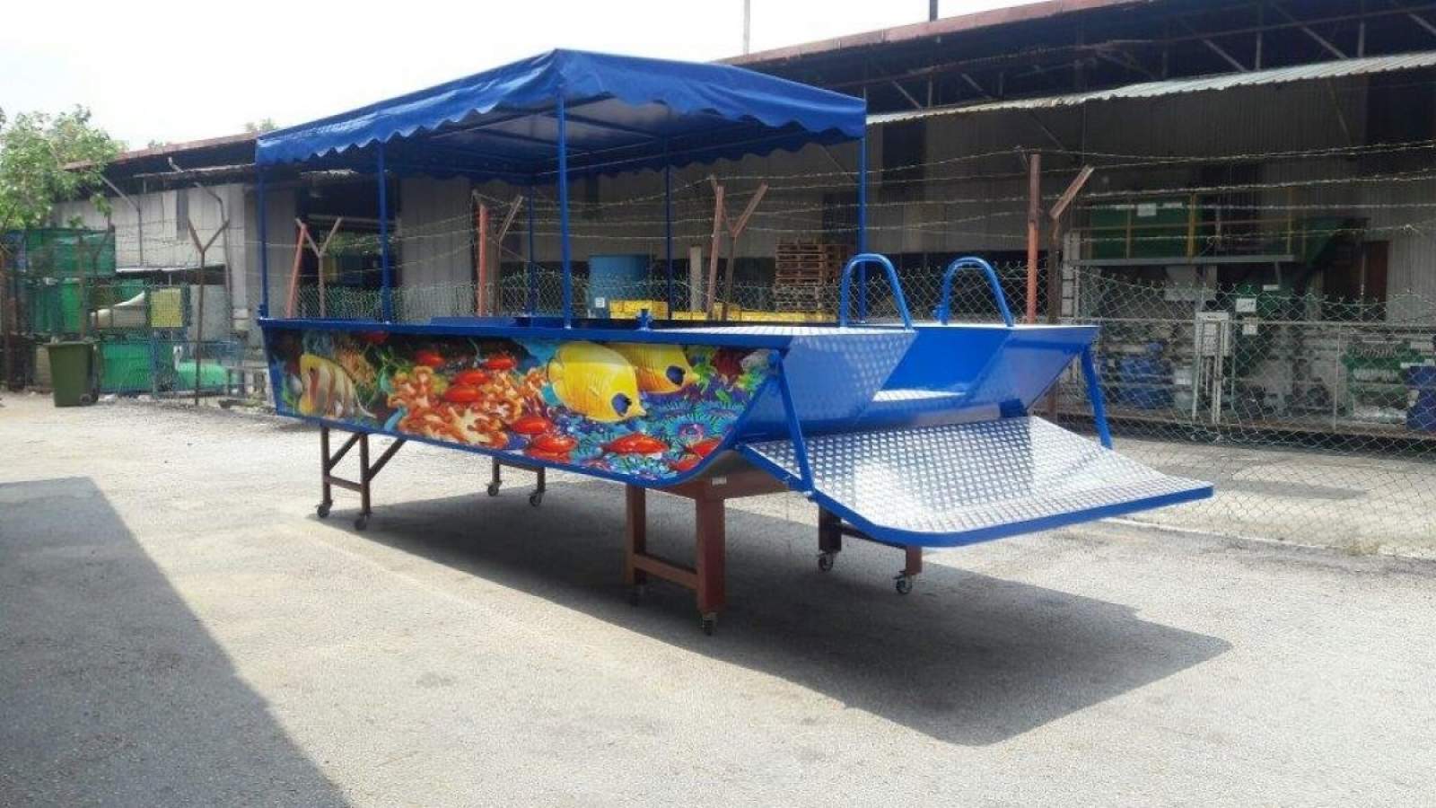 Stalwart Marine Resort Glass Bottom Dive Boat 5.90m - 12 Passengers
