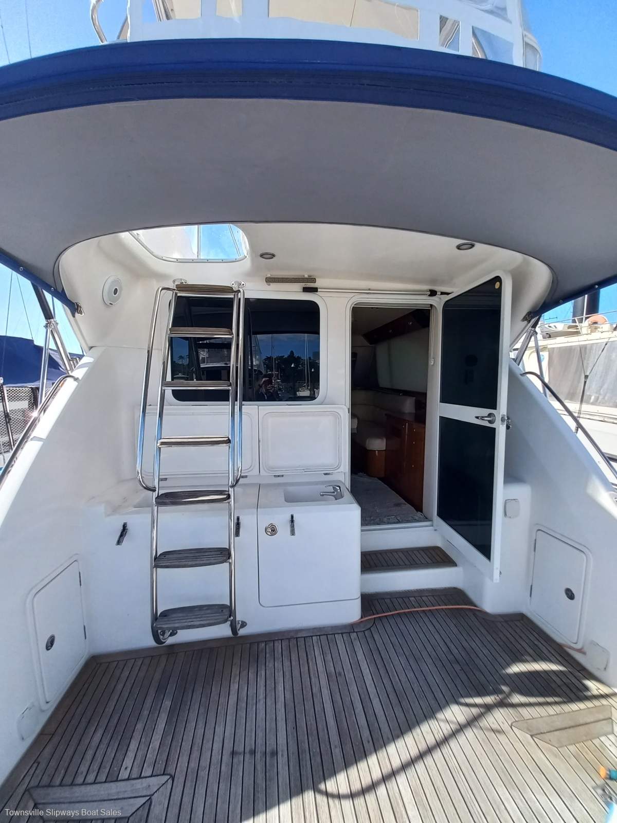 Riviera 38 Open Flybridge