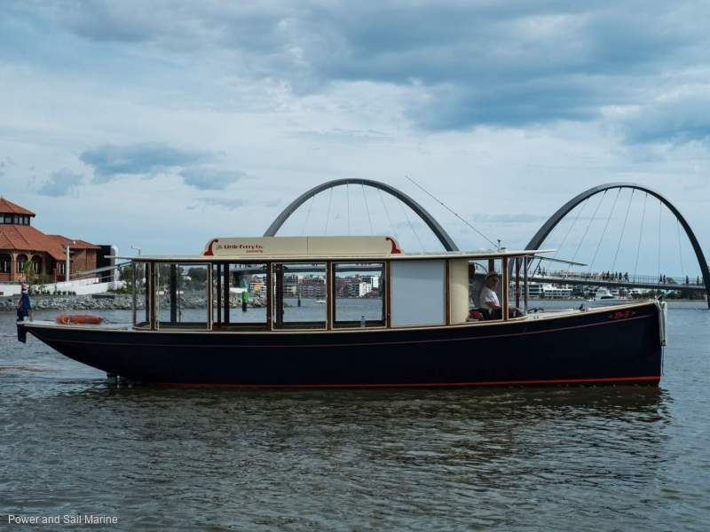 Secret 20 Electric Charter Vessel 2E Survey 11 pax