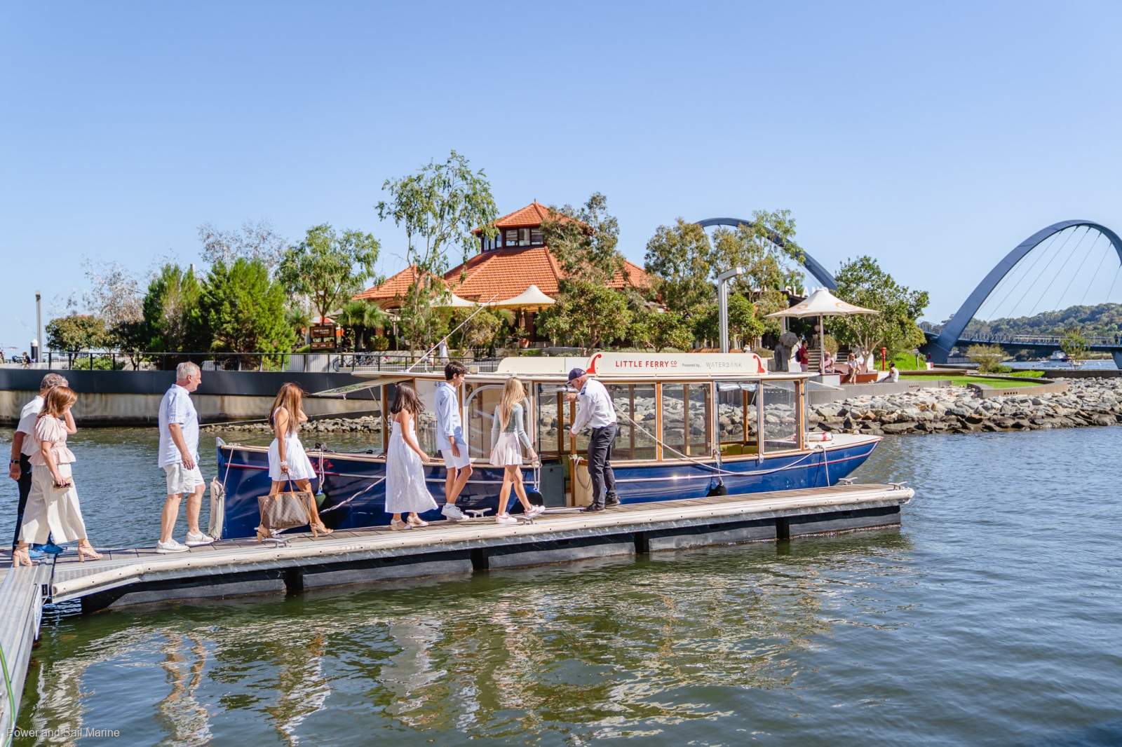 Secret 20 Electric Charter Vessel 2E Survey 11 pax
