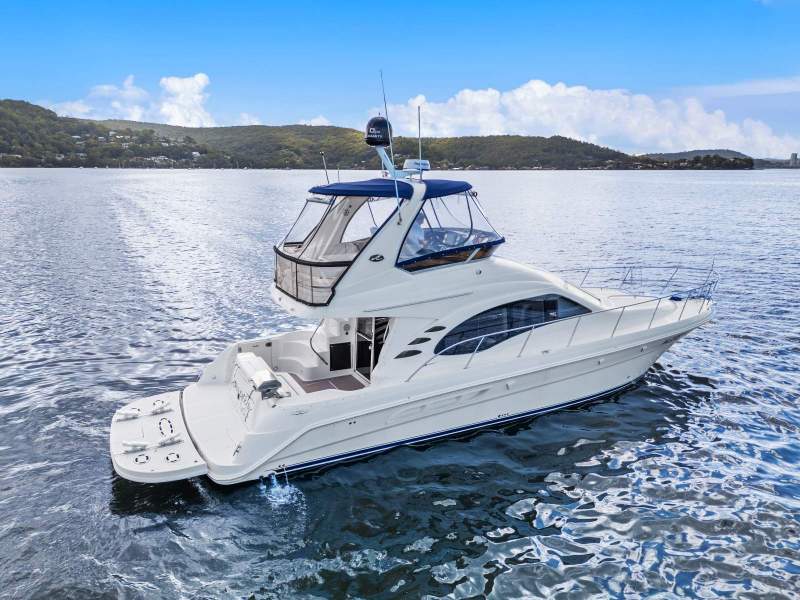 Sea Ray 44 Sedan Bridge
