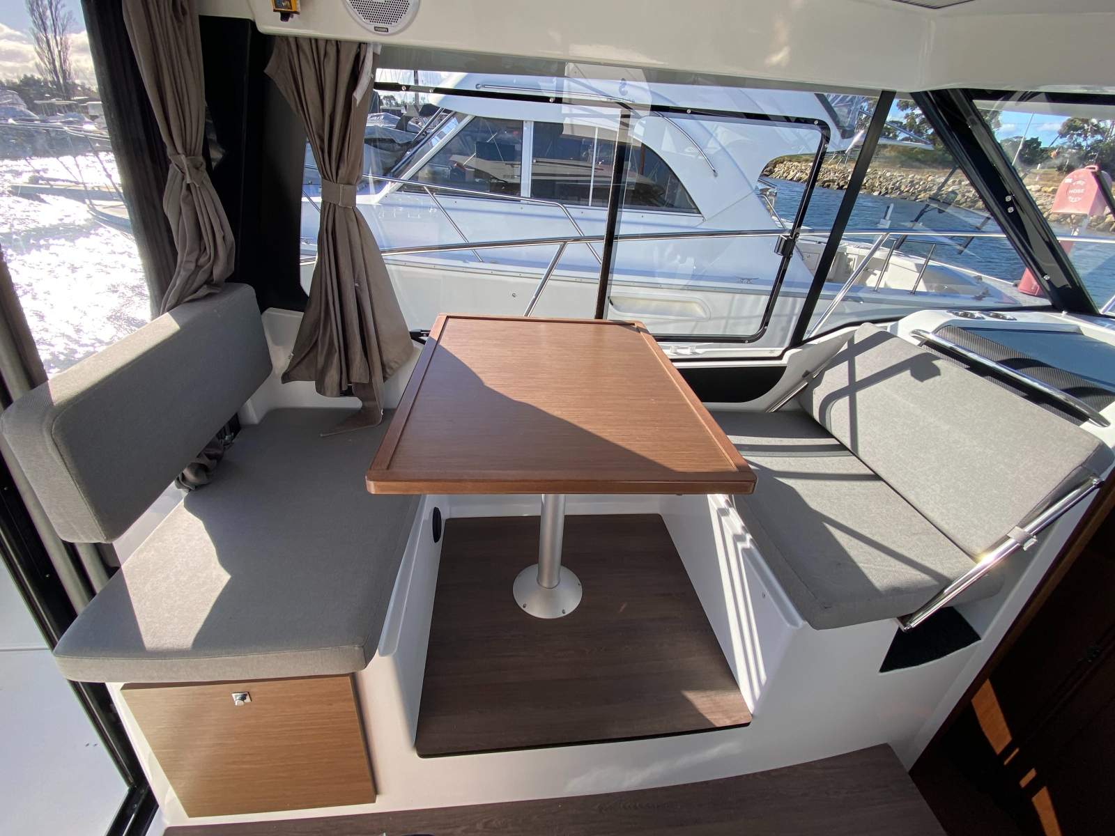 Jeanneau Merry Fisher 895 Offshore