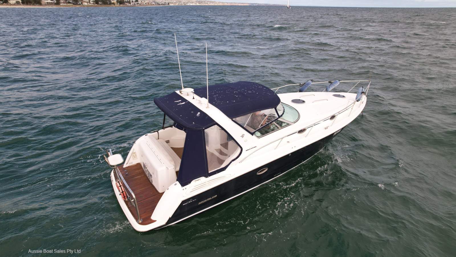 Mustang 3800 LE Sportscruiser