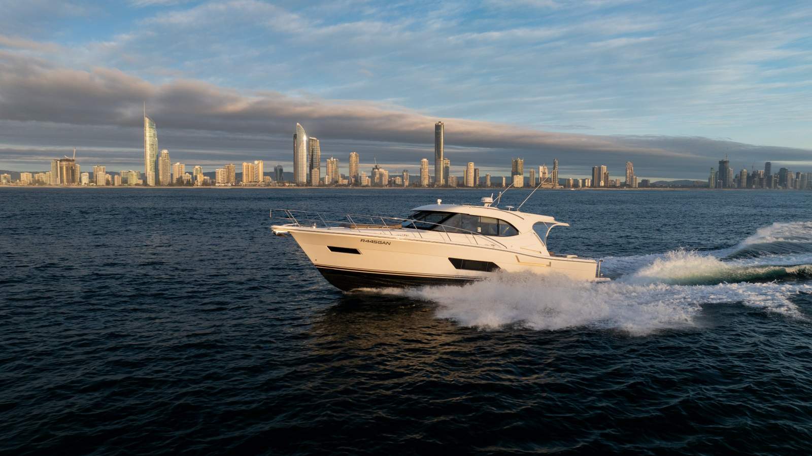 Riviera 445 SUV