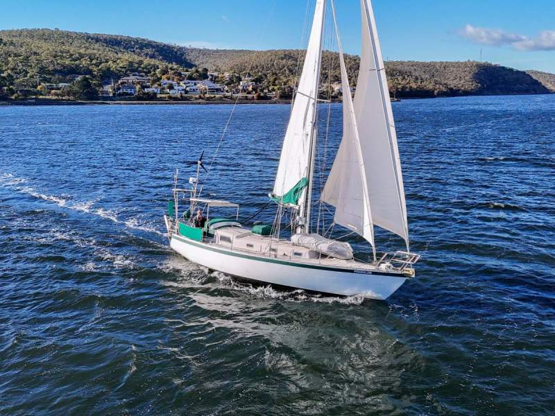 Swanson 36 CAPABLE AND COMFORTABLE CRUISING YACHT