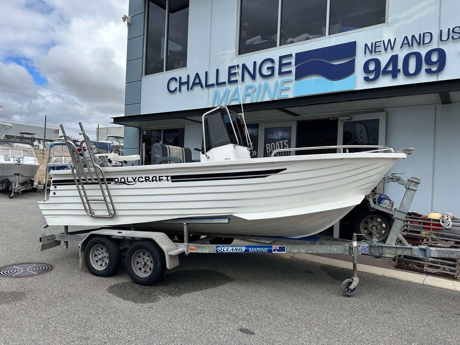 Polycraft 5.30 Warrior Centre Console - Front foils 90% less water spray