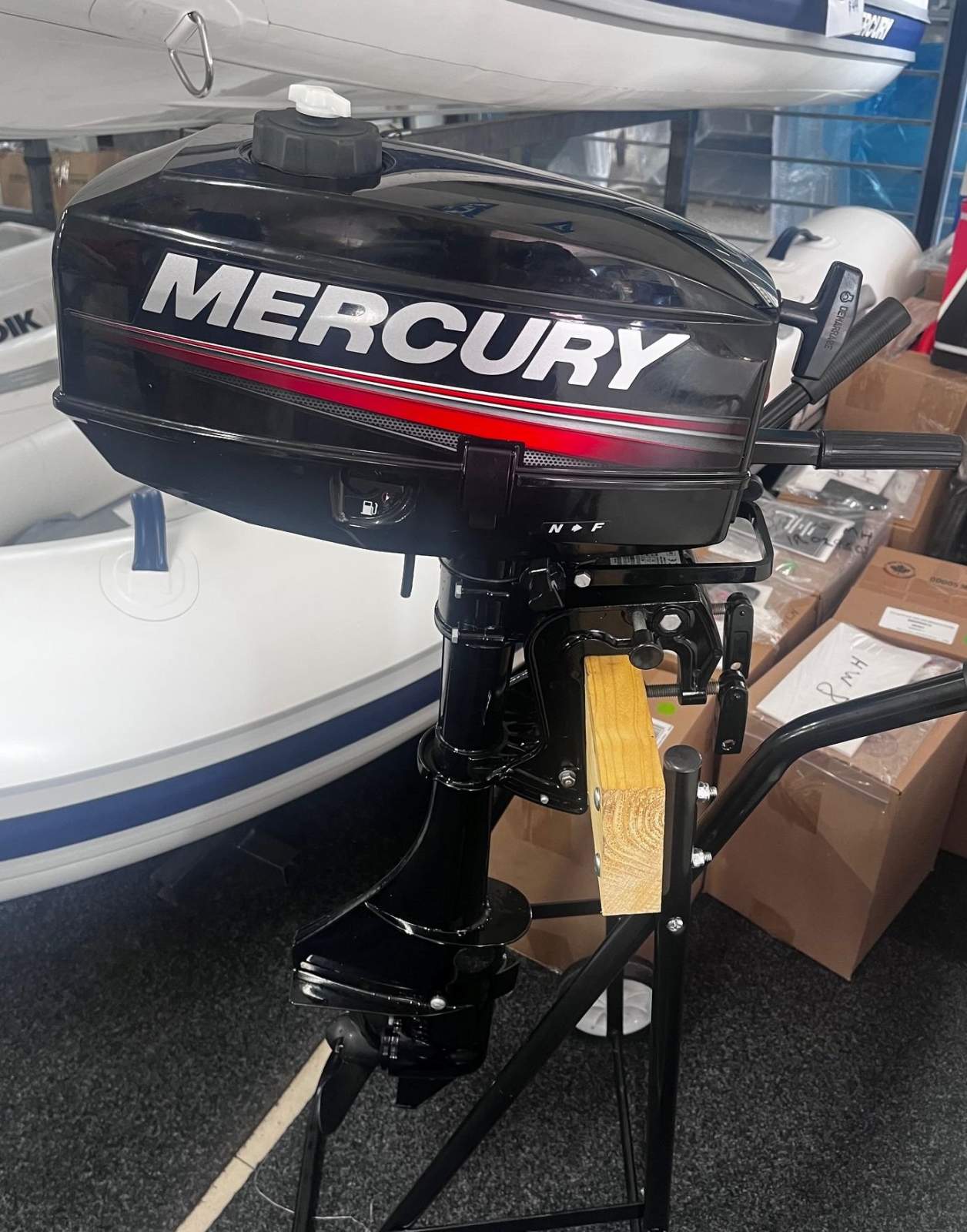 Used Mercury 3.3hp 2 stroke in excellent (AS NEW) condition.