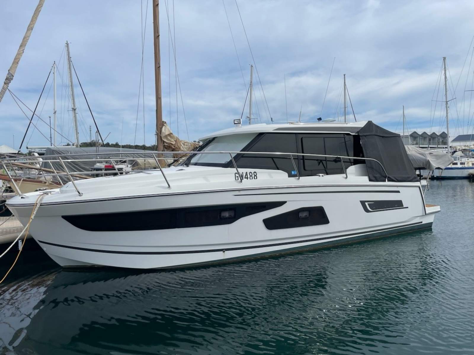 Jeanneau Merry Fisher 1095 Coupe