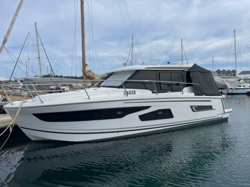 Jeanneau Merry Fisher 1095 Coupe
