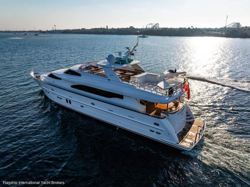Horizon Yacht Rp97 The Clubhouse