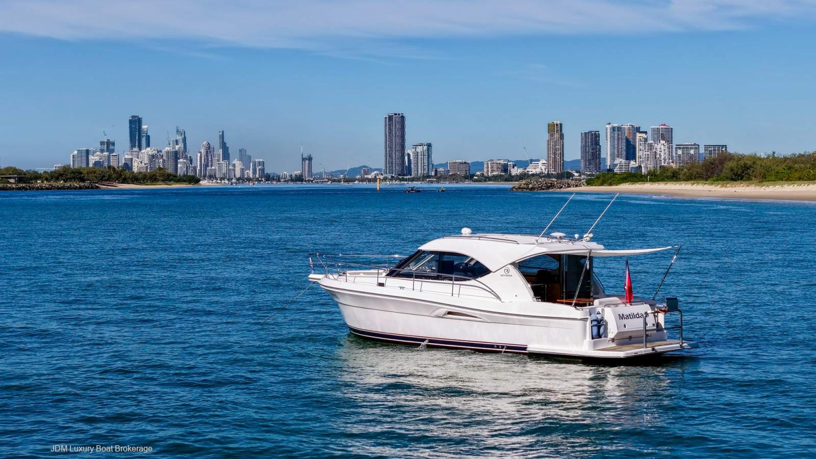 Riviera 3600 Sport Yacht