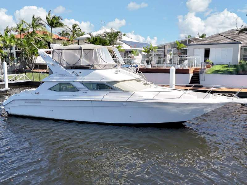 Sea Ray 440 Express Bridge Must Sell!