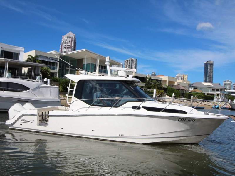 Boston Whaler 325 Conquest
