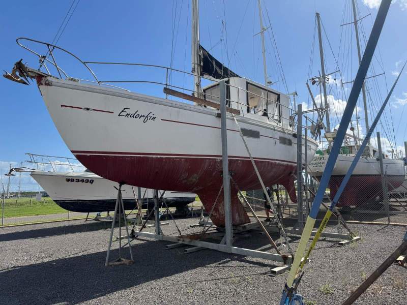 35ft Fiberglass Sloop