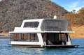 KIK BAK Houseboat Holiday Home on Lake Eildon:KIK BAK on Lake Eildon