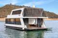 KIK BAK Houseboat Holiday Home on Lake Eildon:KIK BAK on Lake Eildon