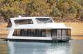 KIK BAK Houseboat Holiday Home on Lake Eildon:KIK BAK on Lake Eildon