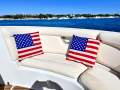 Chris Craft Launch 28 Bow Rider " Bow Thruster ":Bow seating portside